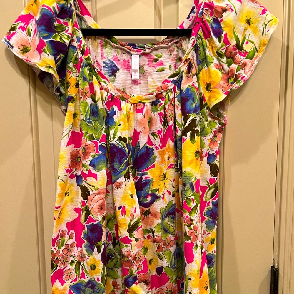 Ladies, size XXL, Xhilaration short sleeve tee